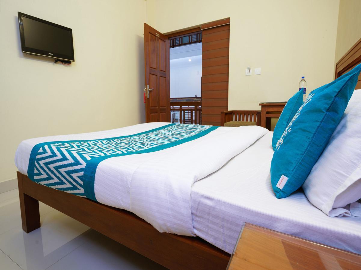 Oyo 9404 Hotel White Fort Манантавади Экстерьер фото