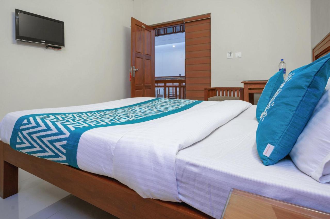 Oyo 9404 Hotel White Fort Манантавади Экстерьер фото